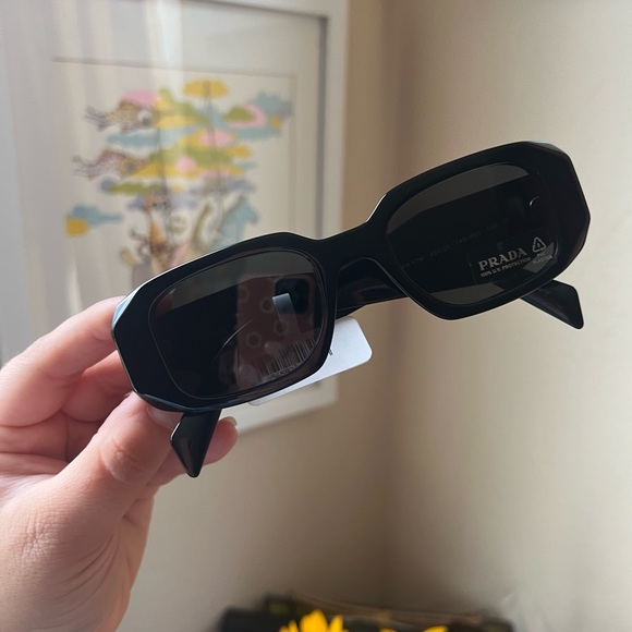 🌻PRADA rectangle spr17w sunglasses 🌸 - Picture 12 of 14